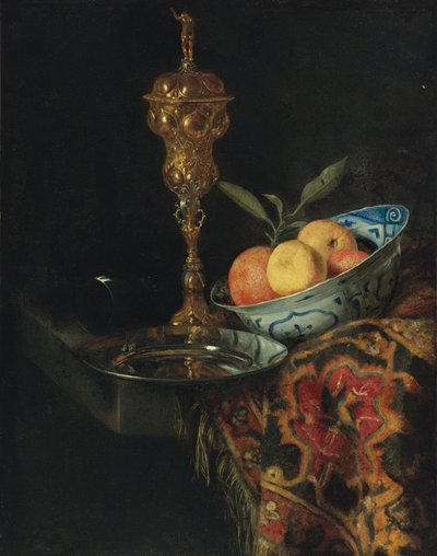 Stilleven met een schaal sinaasappels, een tinnen bord en een vergulde beker door Christiaen Striep